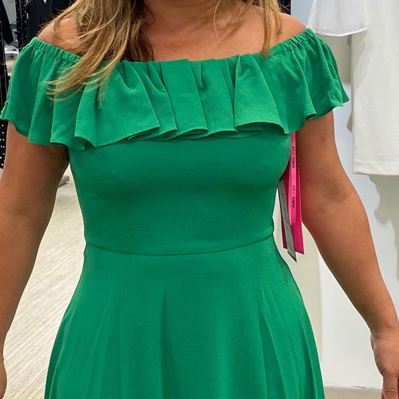 Green cocktail dress - Picture 2 of 2